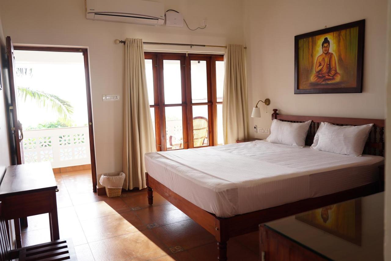 Buddha Beach Hotel Kovalam Buitenkant foto