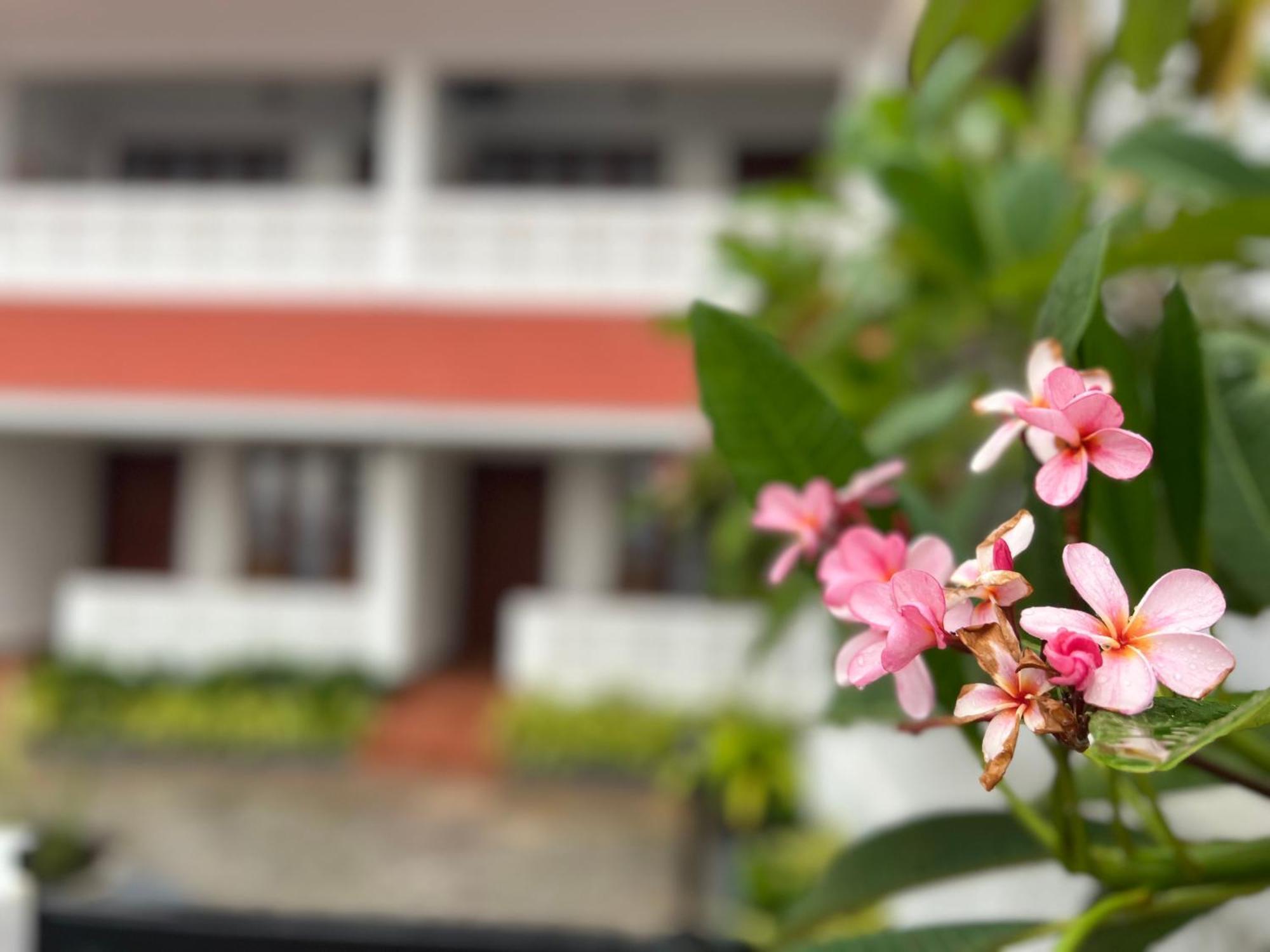 Buddha Beach Hotel Kovalam Buitenkant foto
