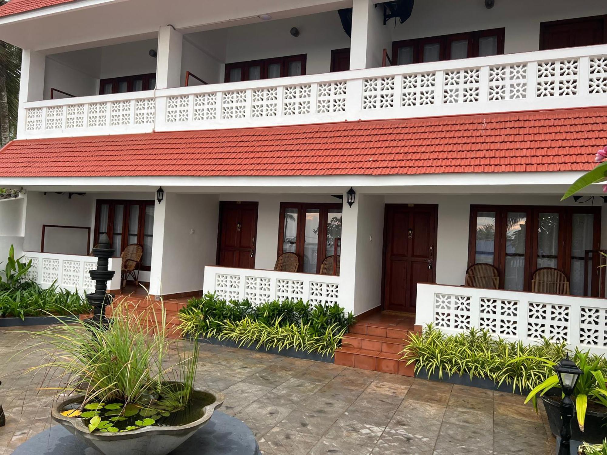 Buddha Beach Hotel Kovalam Buitenkant foto