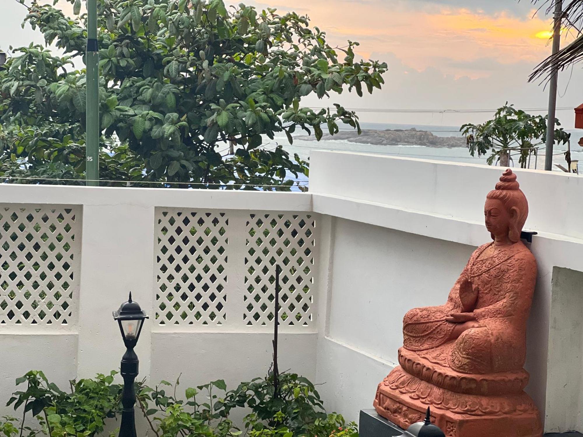 Buddha Beach Hotel Kovalam Buitenkant foto