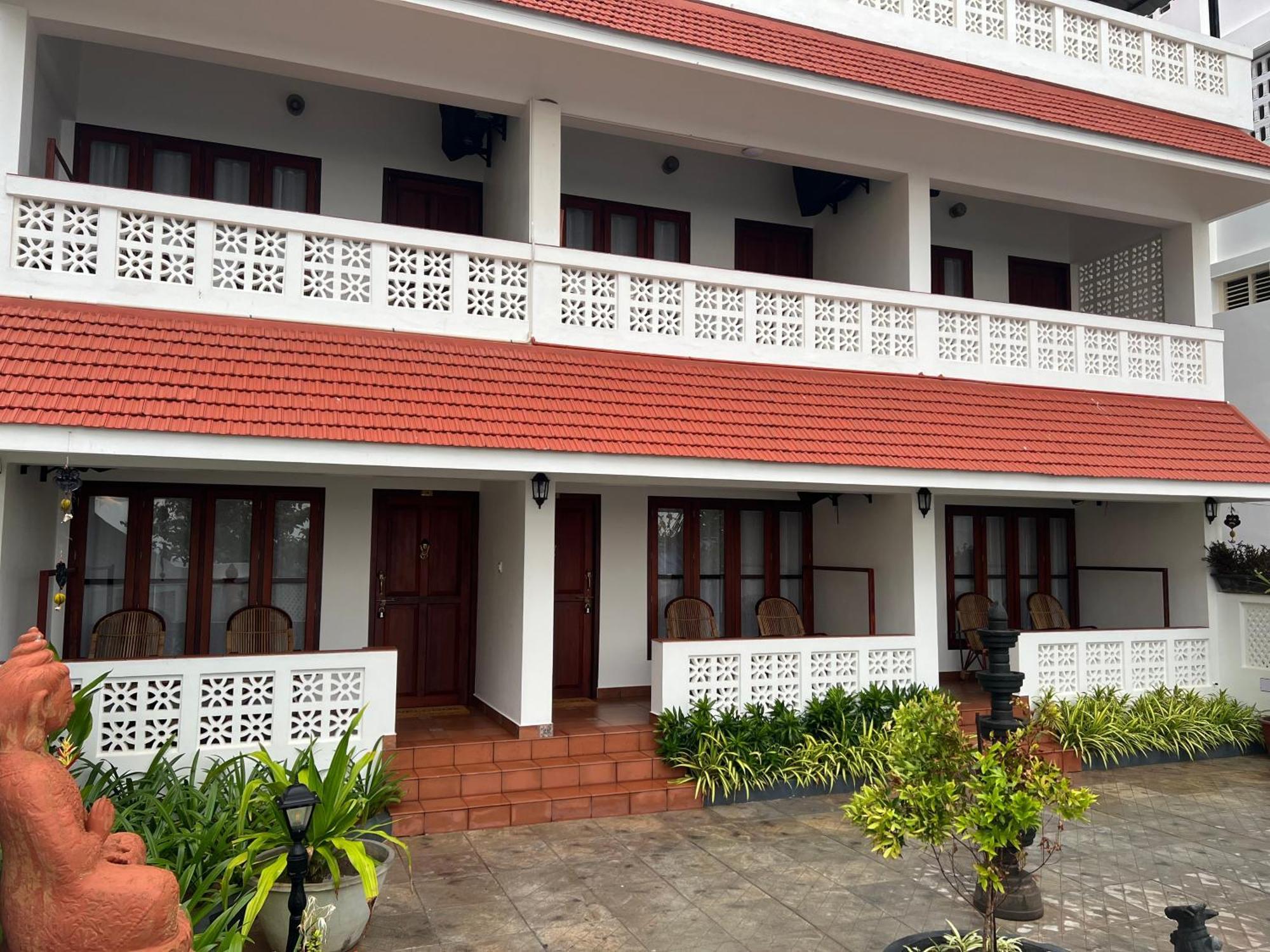 Buddha Beach Hotel Kovalam Buitenkant foto