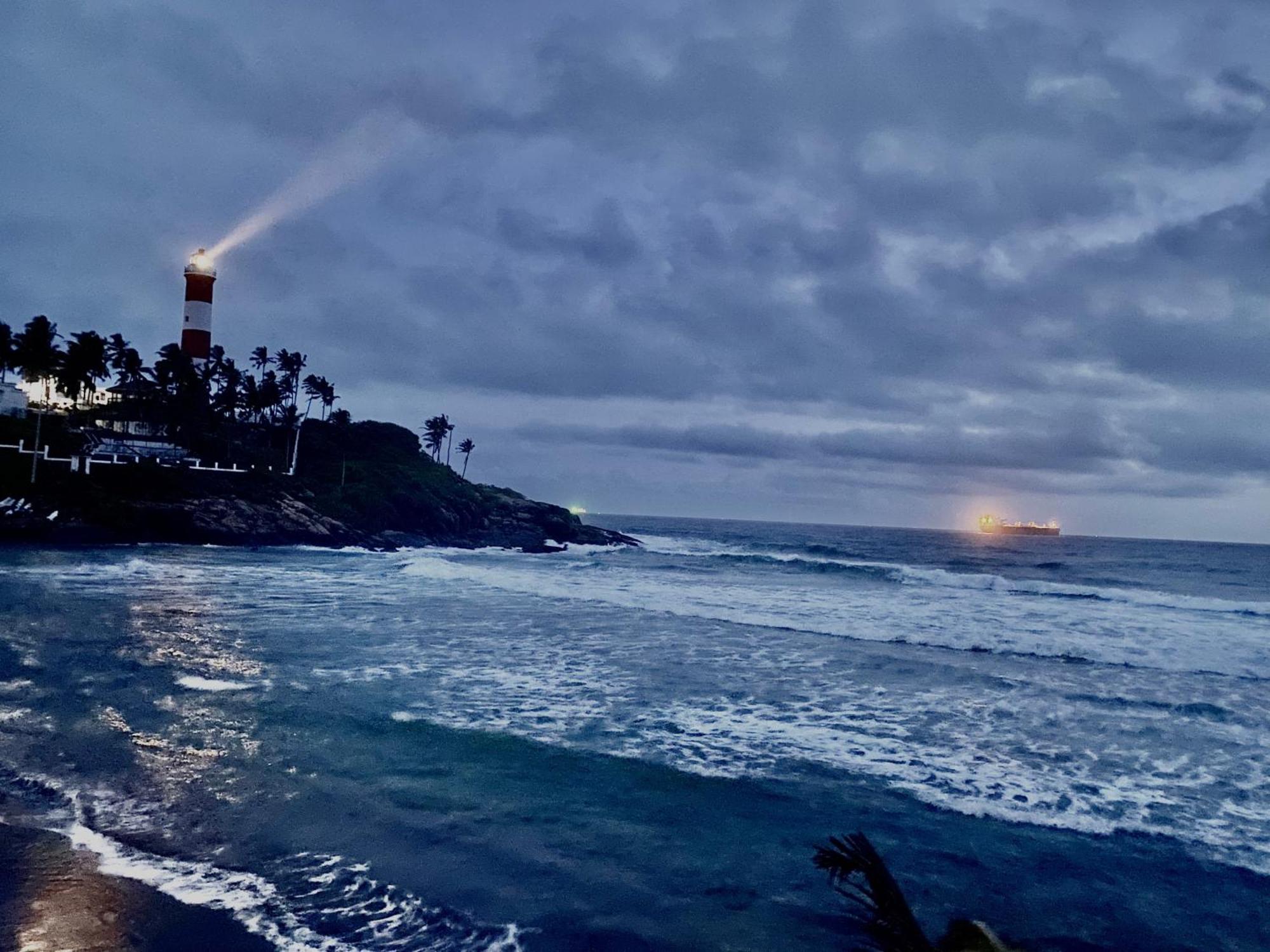 Buddha Beach Hotel Kovalam Buitenkant foto